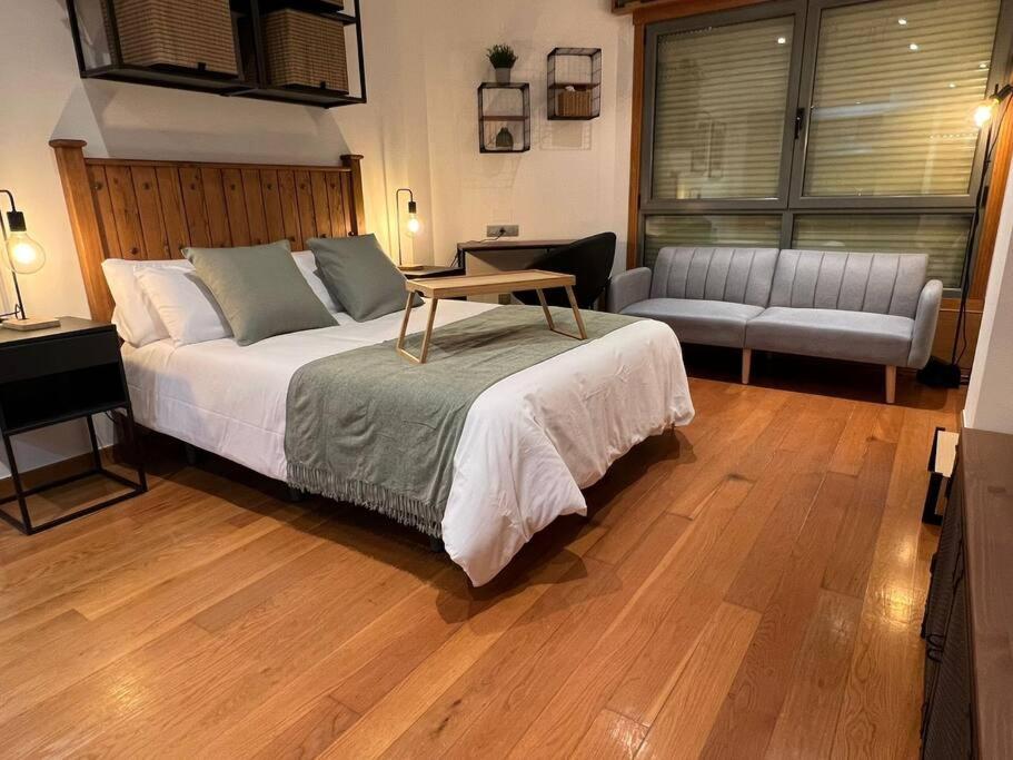 Central Suites Poli Sanz Vigo Ngoại thất bức ảnh